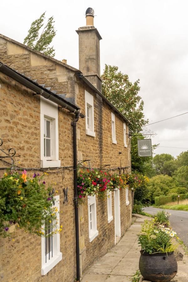 Rising Sun Pub, Restaurant And Rooms Lacock Kültér fotó